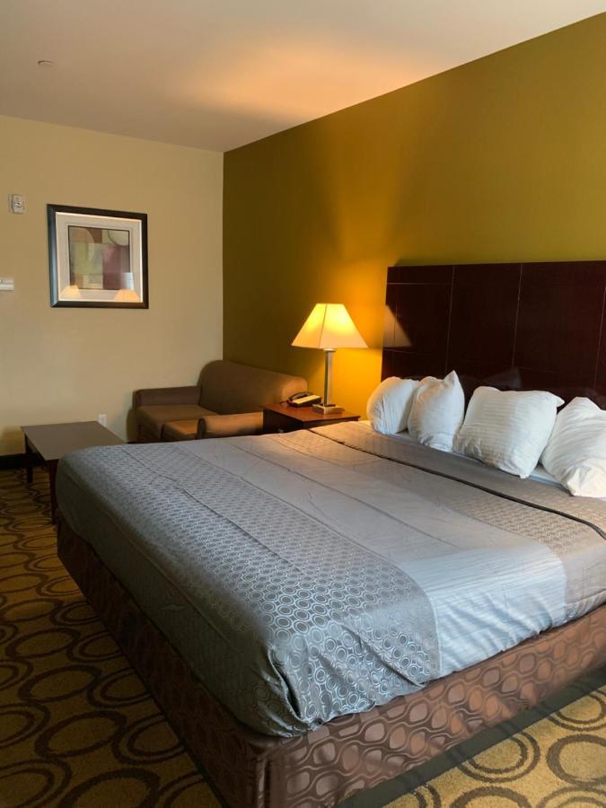 Rodeway Inn & Suites Winnfield Exterior photo